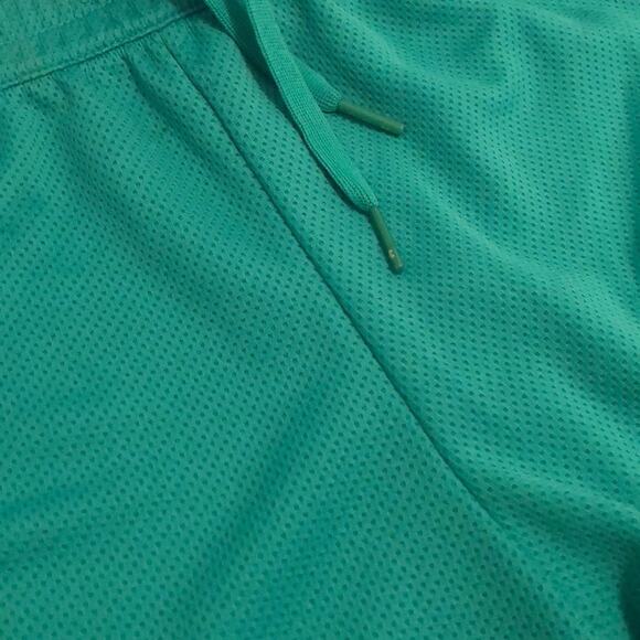 Under Armour Green Semi-Fitted Shorts - Picture 8 of 9